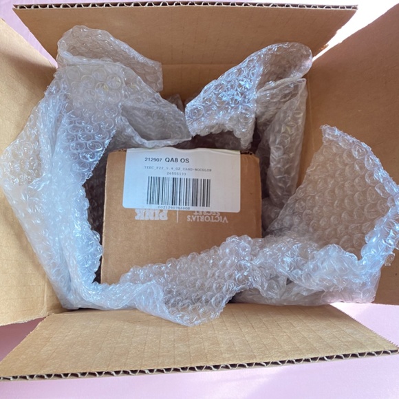 NWT VELVET PETALS 9 oz. candle by Victoria's Secret, untouched, sealed box! - Picture 3 of 3